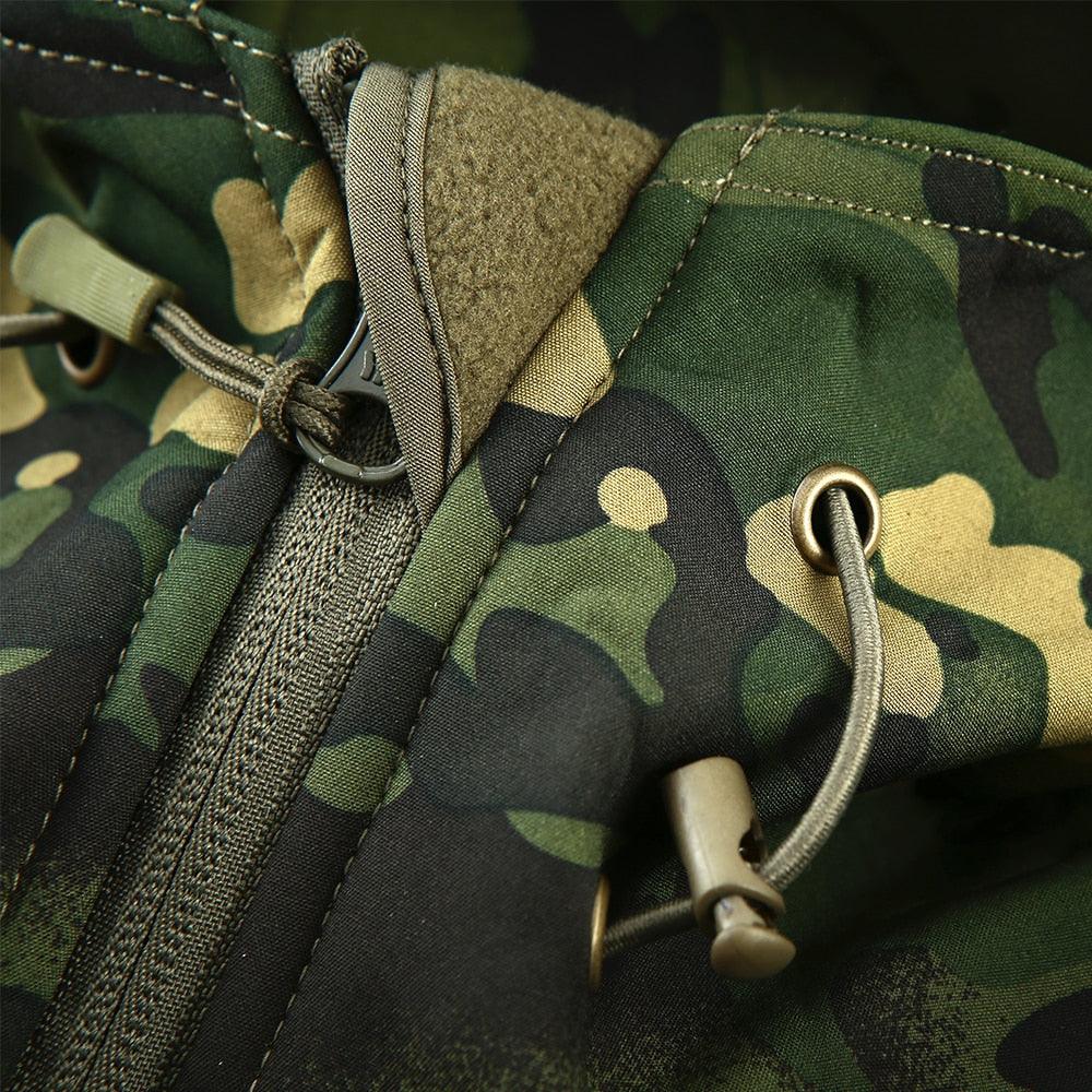 Men’s Green Camouflage Lightweight Waterproof Tactical Windbreaker Outdoor Jacket